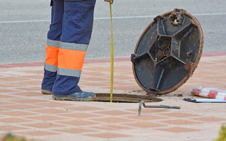 pompe déboucheur wc Sèvres